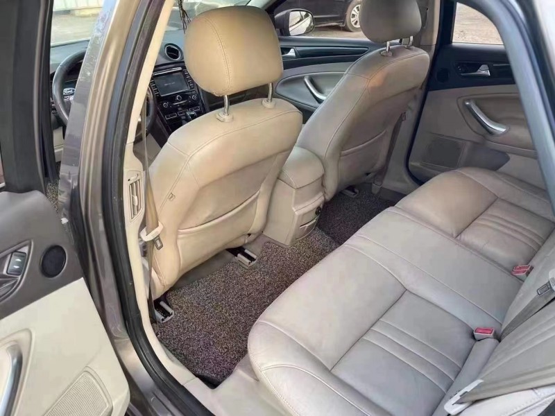 保定12年福特蒙迪欧-致胜8