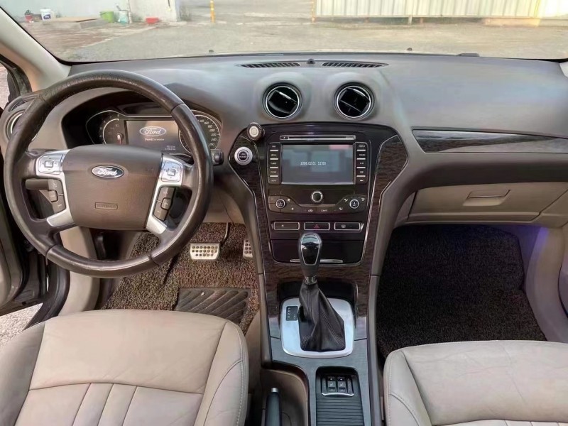 保定12年福特蒙迪欧-致胜9