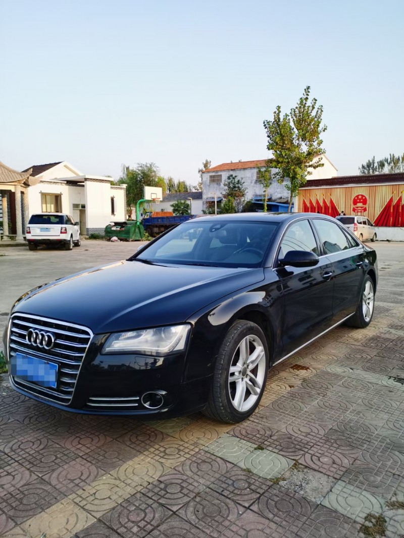 徐州11年奥迪A8L3