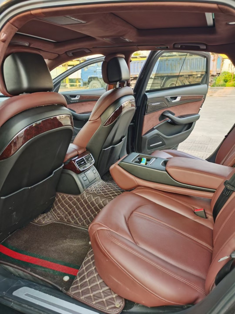 徐州11年奥迪A8L5