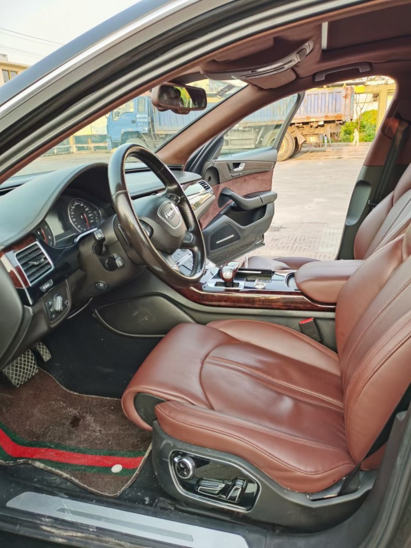 徐州11年奥迪A8L6