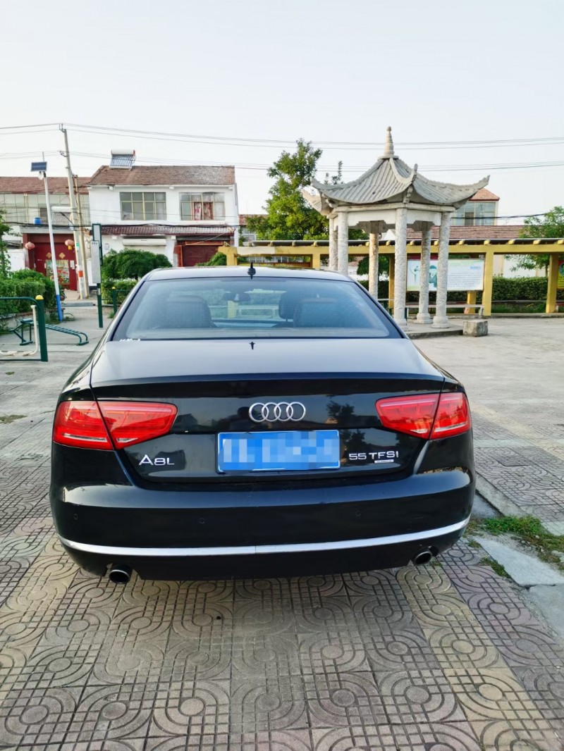 徐州11年奥迪A8L9