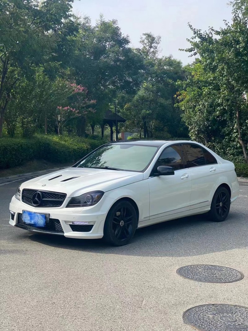 青岛13年奔驰C2