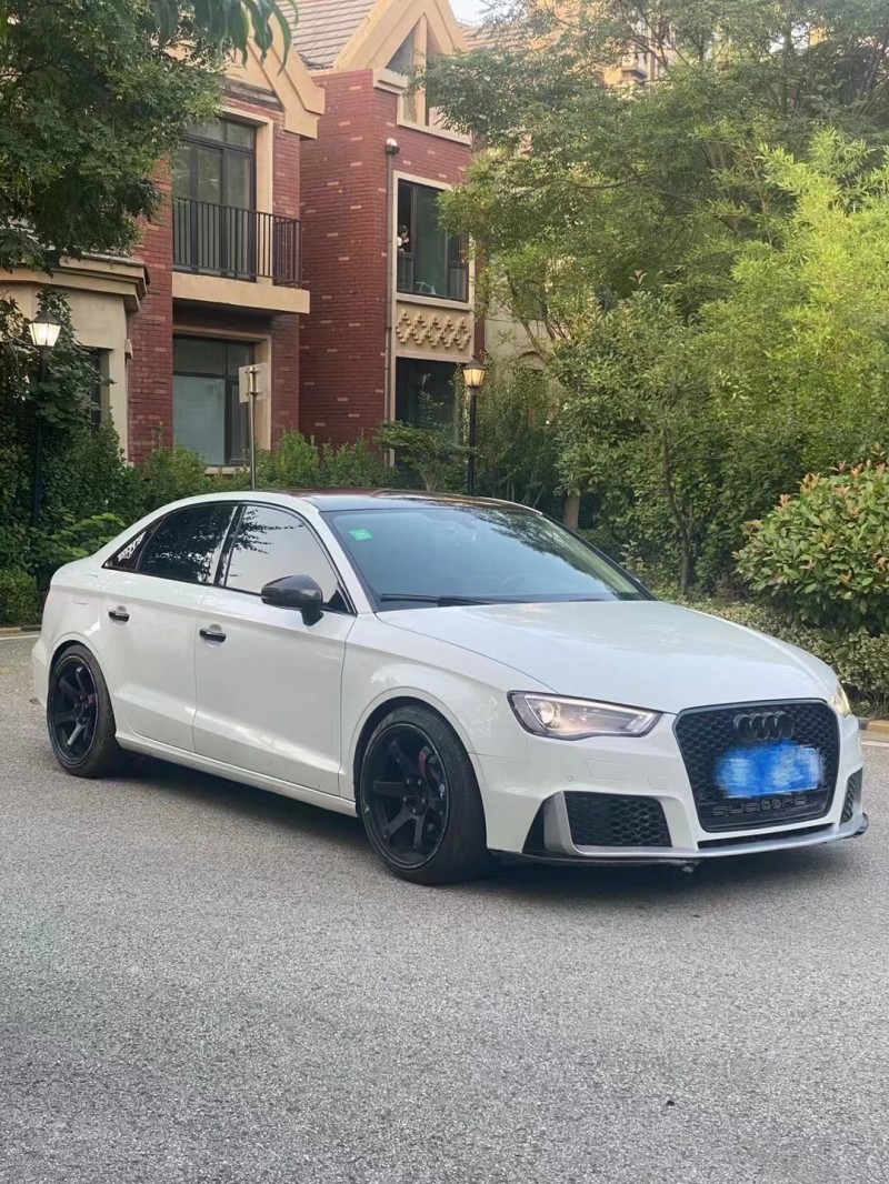 青岛17年奥迪A33