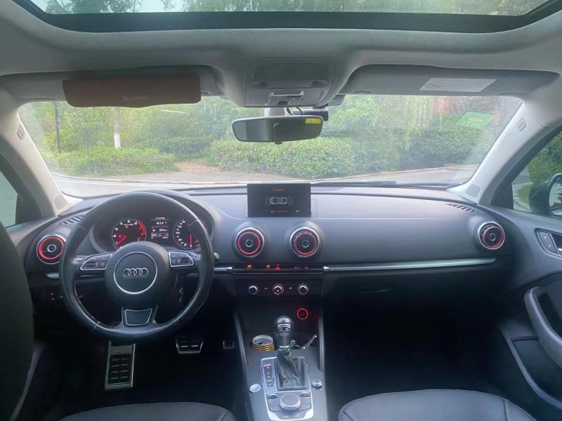 青岛17年奥迪A36