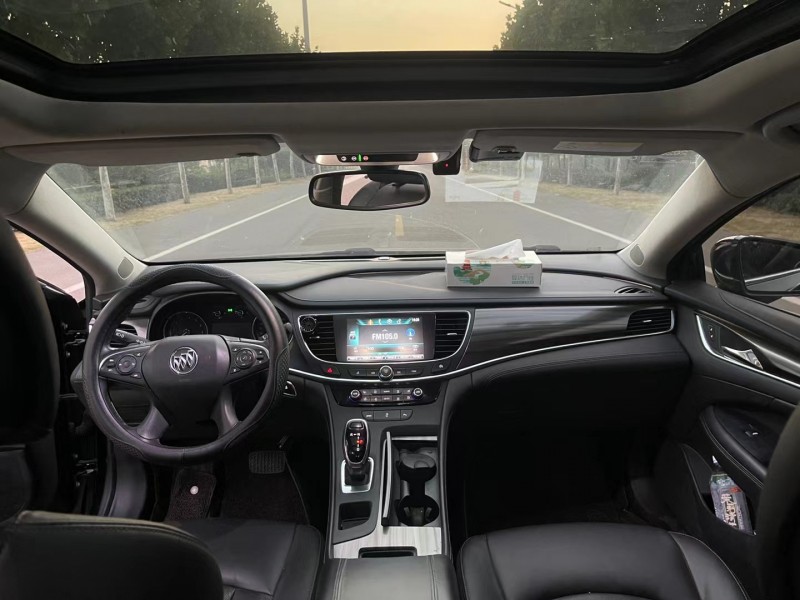 徐州19年别克君越5