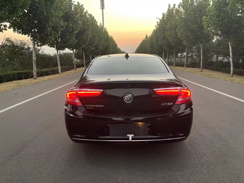 徐州19年别克君越9