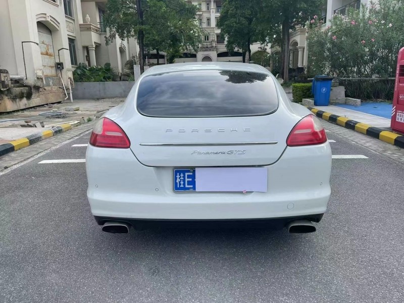 珠海12年保時捷帕拉梅拉4