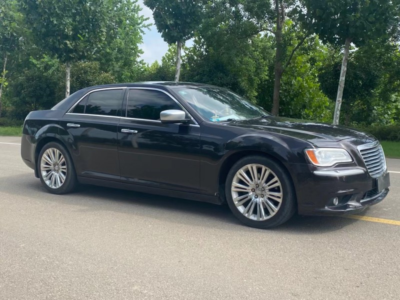 徐州13年克莱斯勒300C3