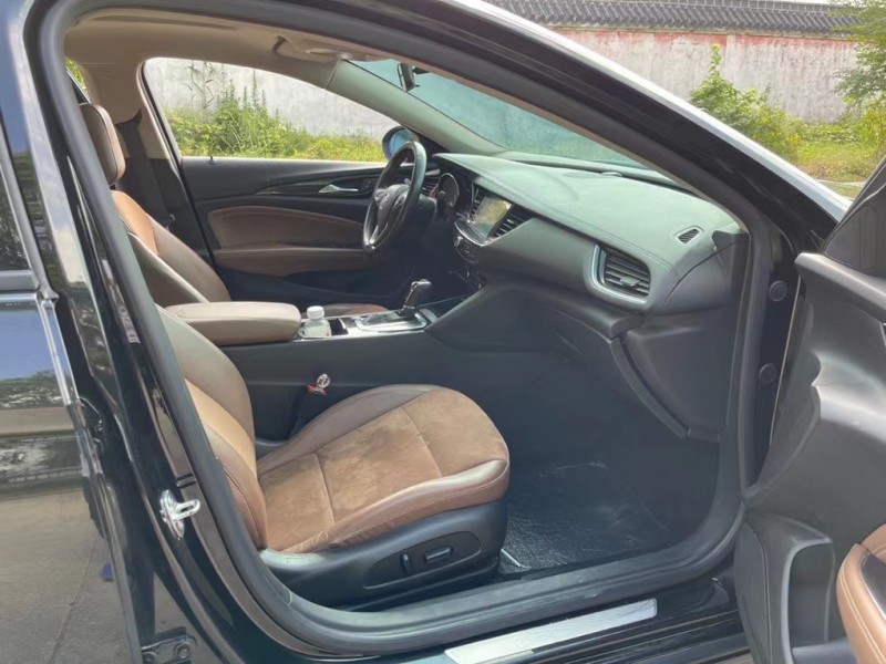 盐城18年别克君威8