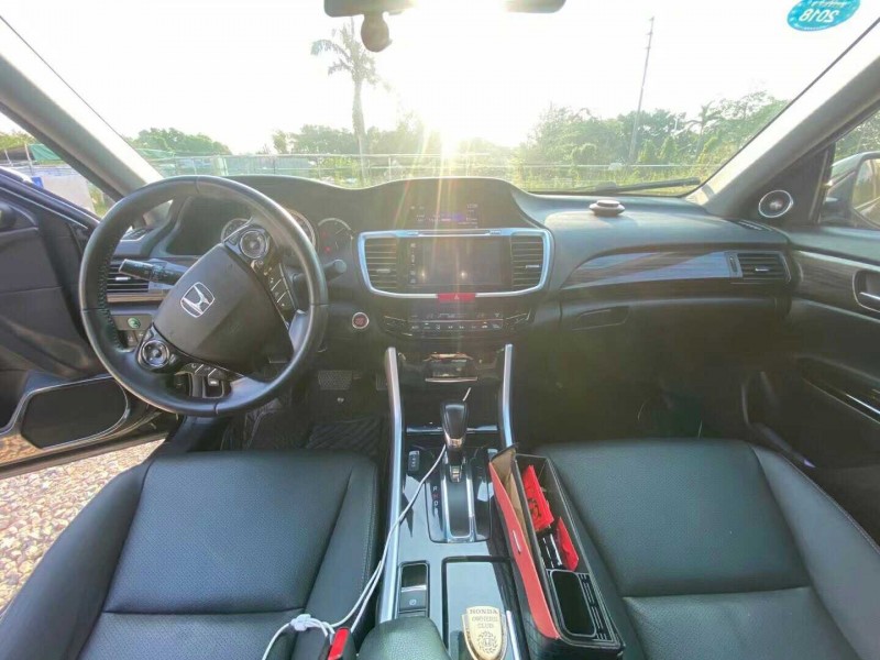 广州16年本田雅阁3