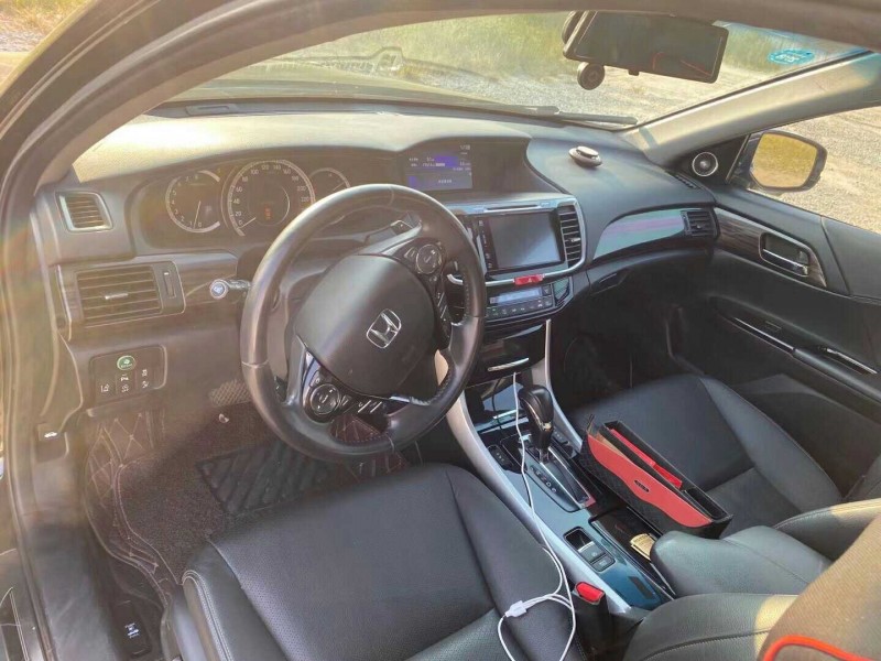 广州16年本田雅阁4