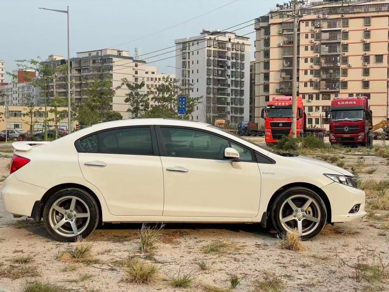 广州12年本田思域4