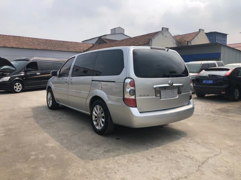 徐州11年别克GL82