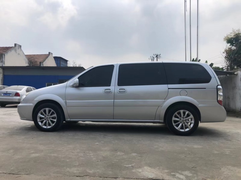 徐州11年别克GL81