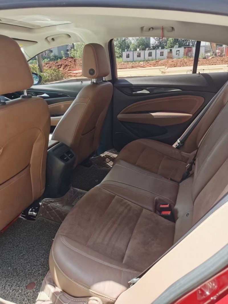 武汉17年别克君威9