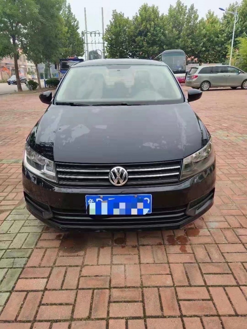 60 万品牌:桑塔纳表显里程3-5万公里上牌时间2018-06排放标准2.