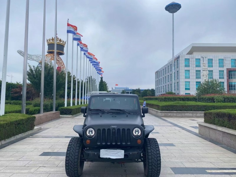 煙臺11年Jeep牧馬人1