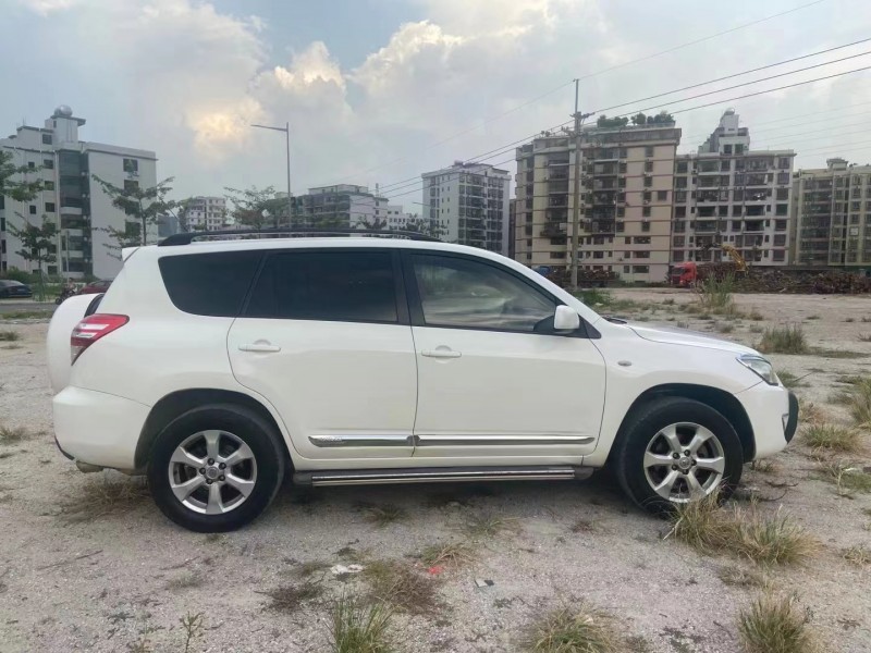广州12年丰田RAV43