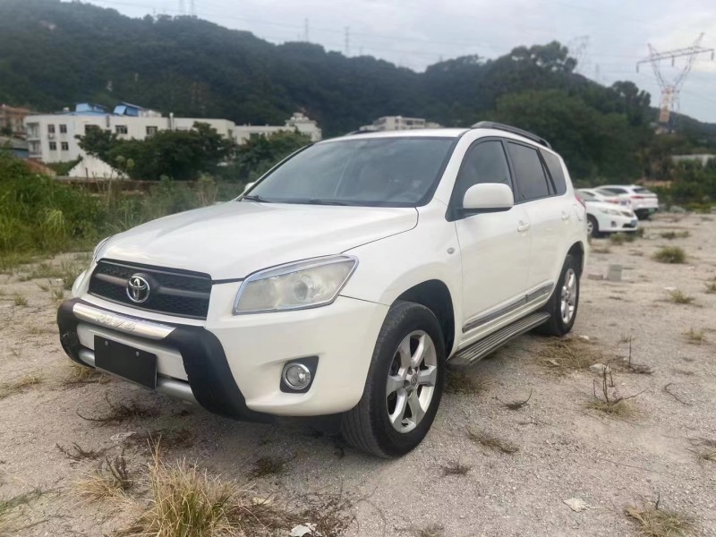 广州12年丰田RAV42