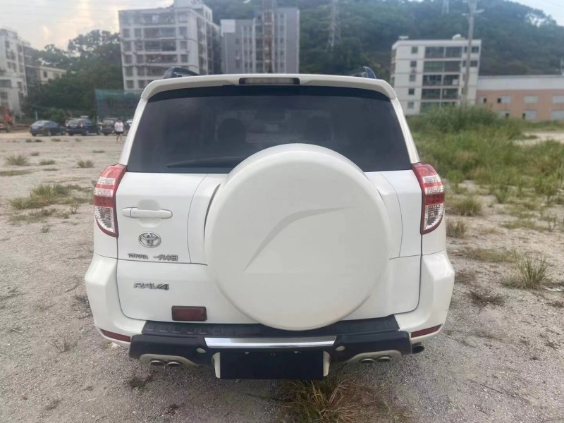 广州12年丰田RAV45