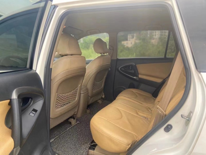 广州12年丰田RAV47