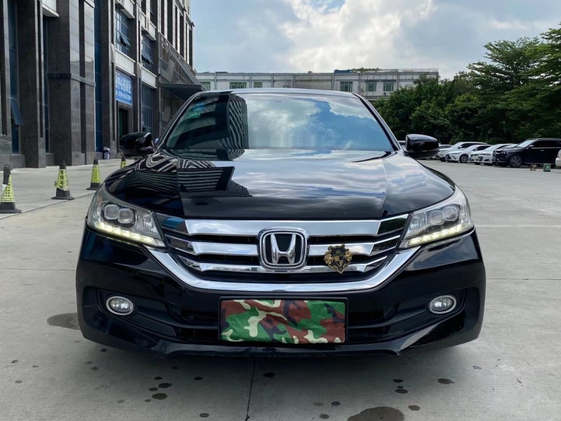 东莞15年本田雅阁1