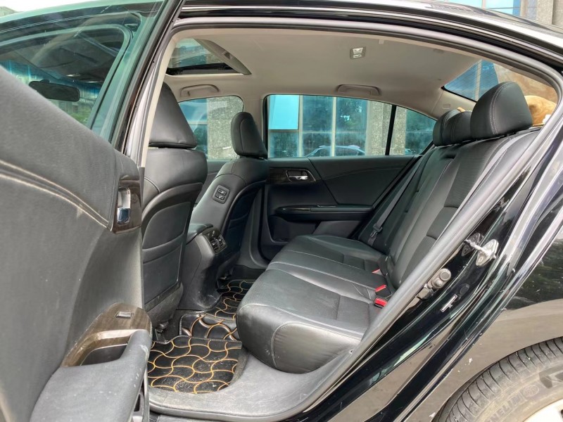 东莞15年本田雅阁6