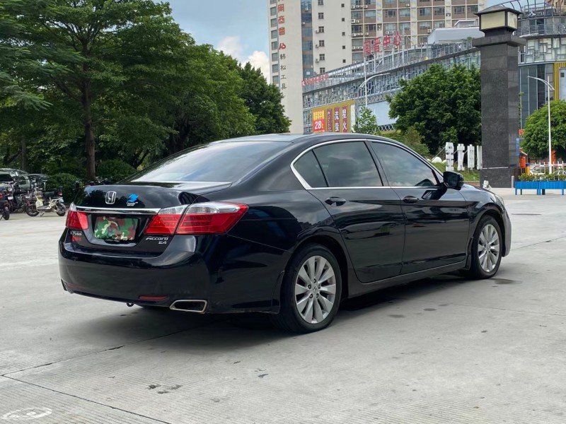 东莞15年本田雅阁8