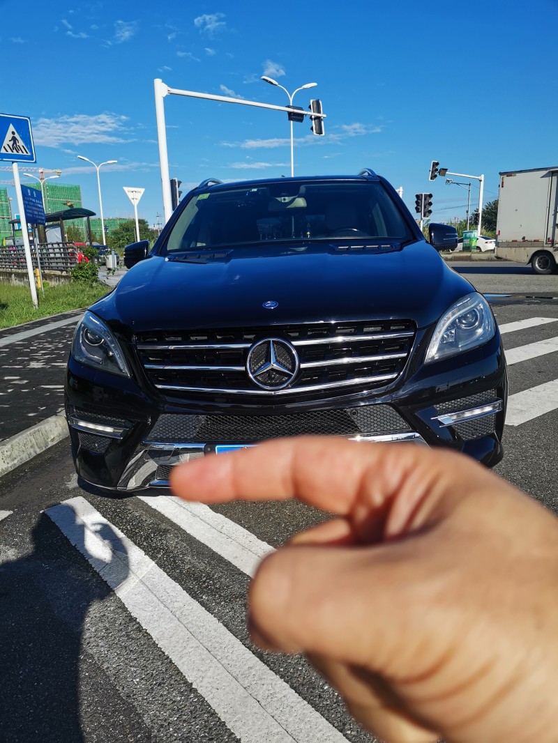 成都15年奔驰ML1