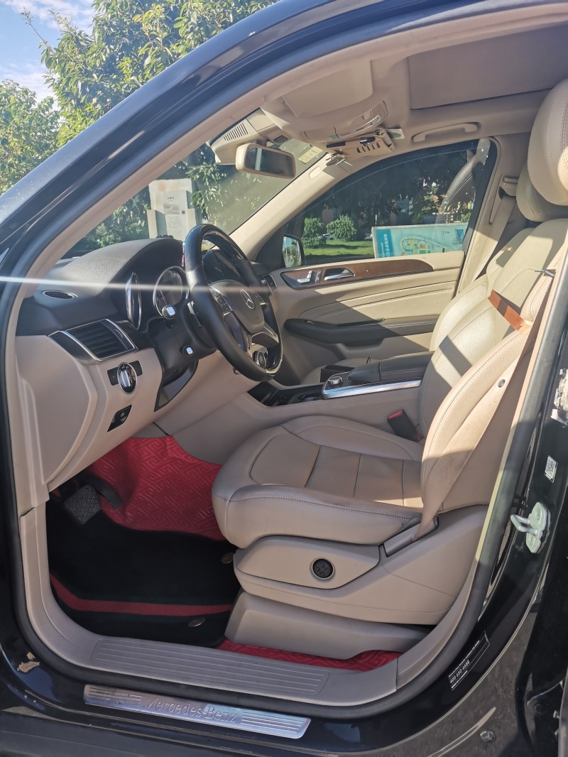 成都15年奔驰ML5