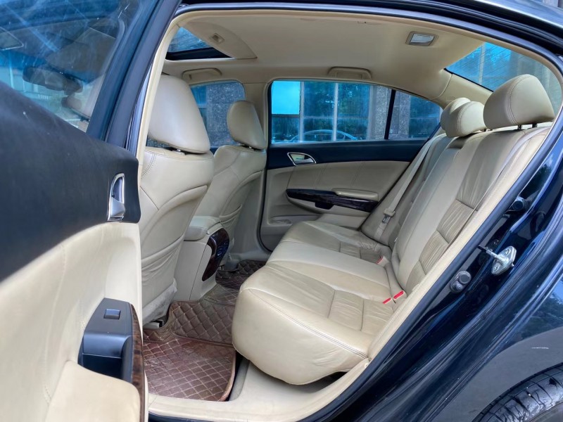 东莞08年本田雅阁6