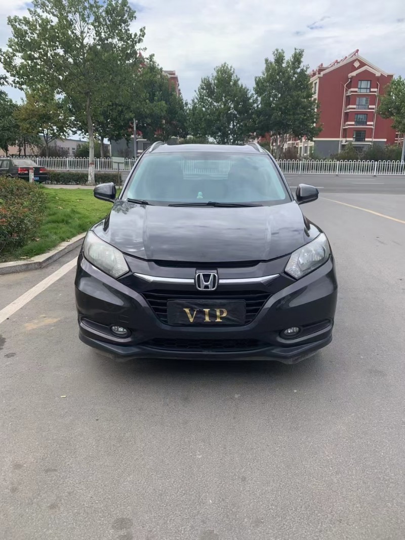 青岛15年本田缤智1