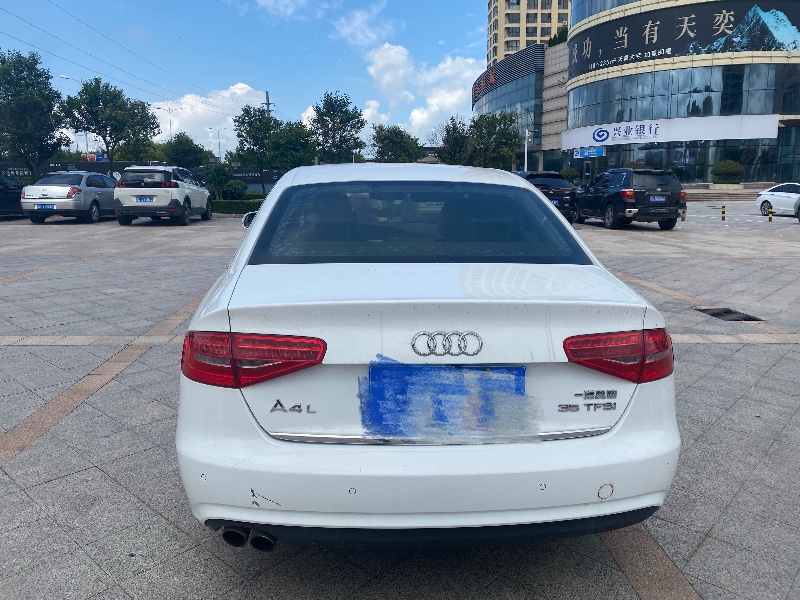 青岛15年奥迪A4L4