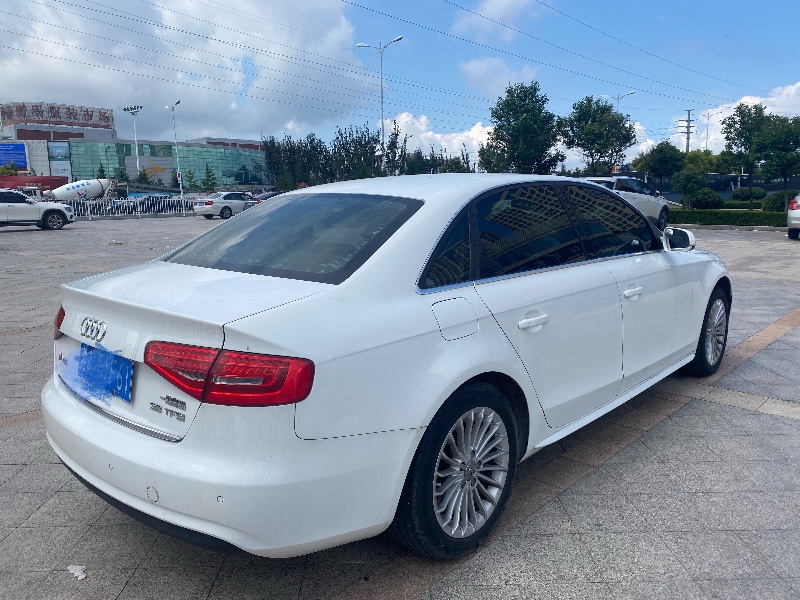 青岛15年奥迪A4L6