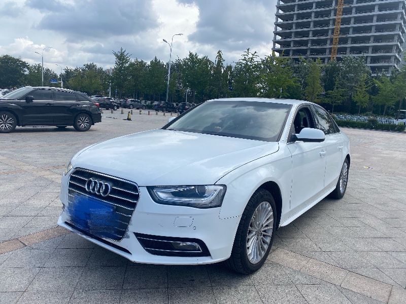 青岛15年奥迪A4L8