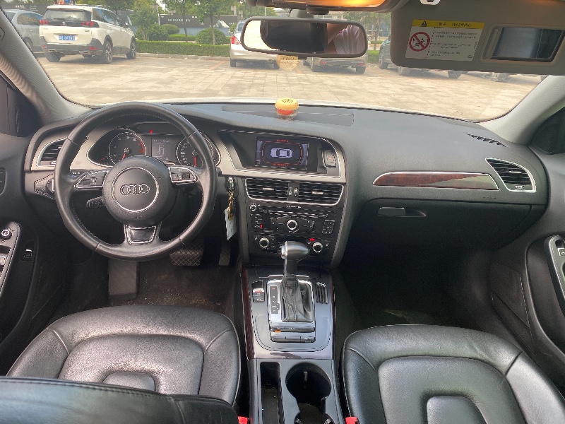 青岛15年奥迪A4L2