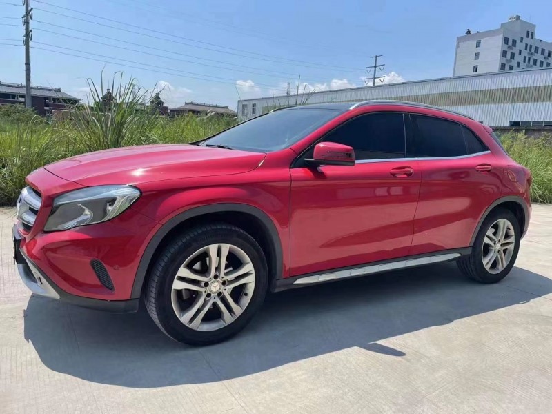 武汉16年奔驰GLA3