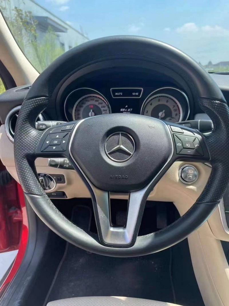 武汉16年奔驰GLA5