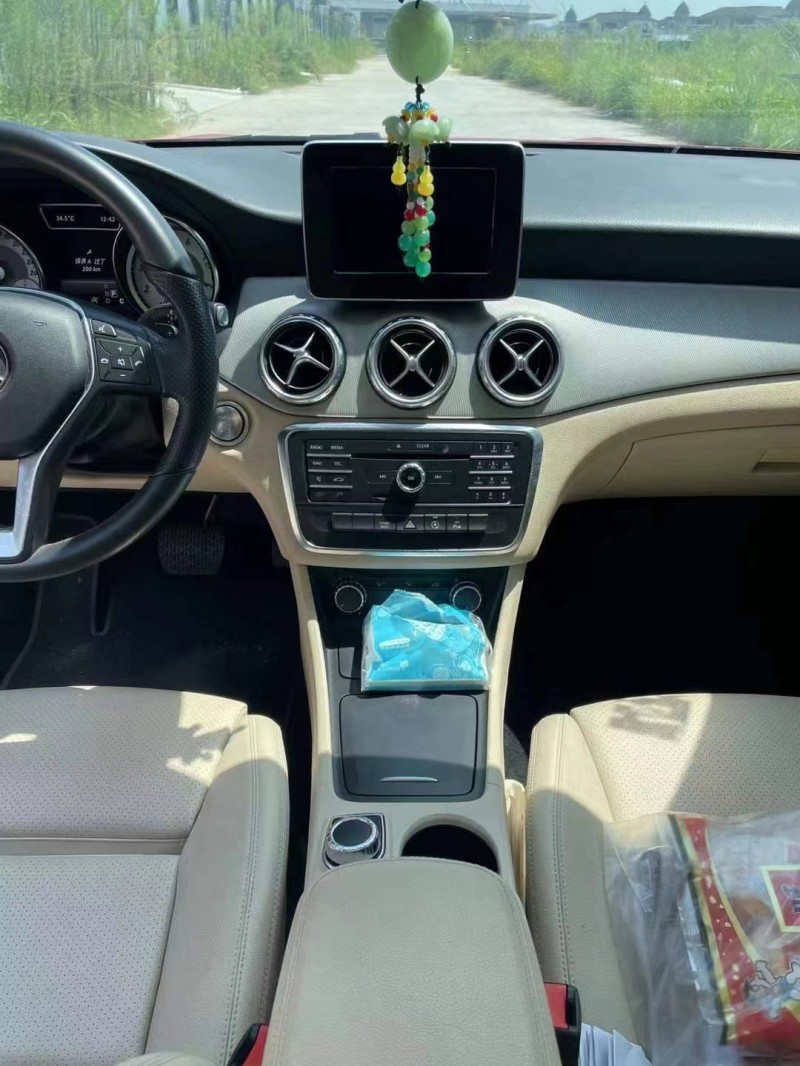 武汉16年奔驰GLA8