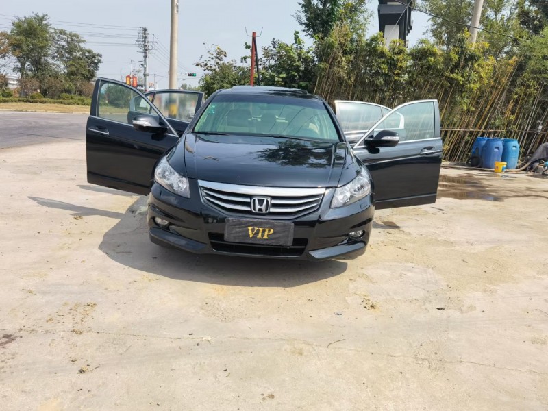 徐州11年本田雅阁1