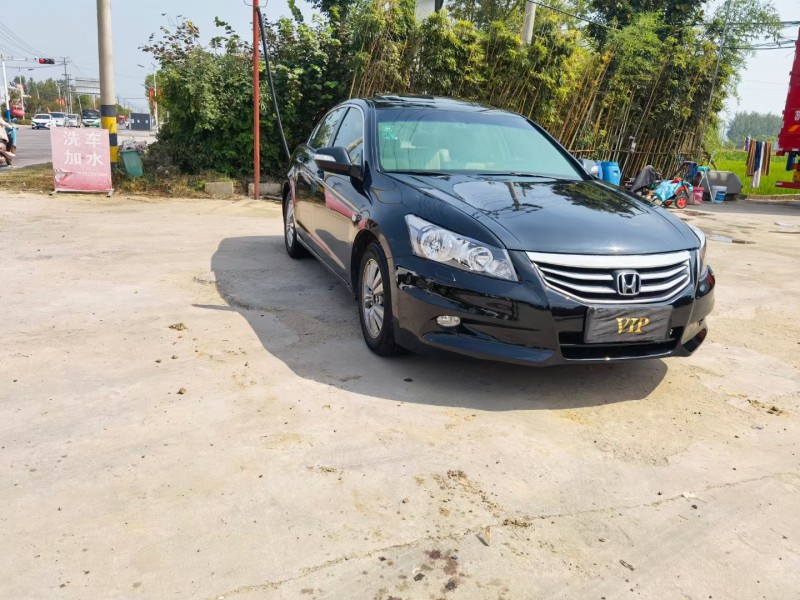 徐州11年本田雅阁3