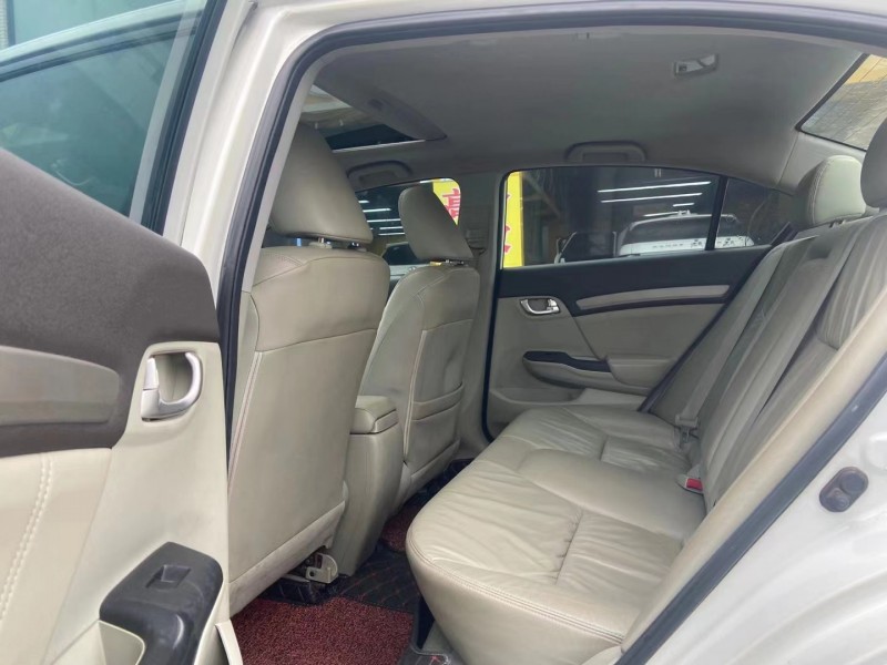 广州12年本田思域8