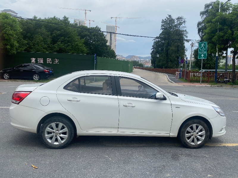 廣州15年寶駿6305