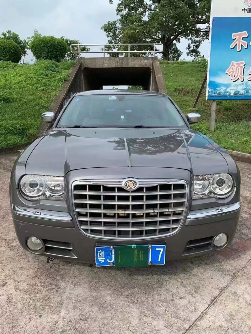 江門09年克萊斯勒300C2