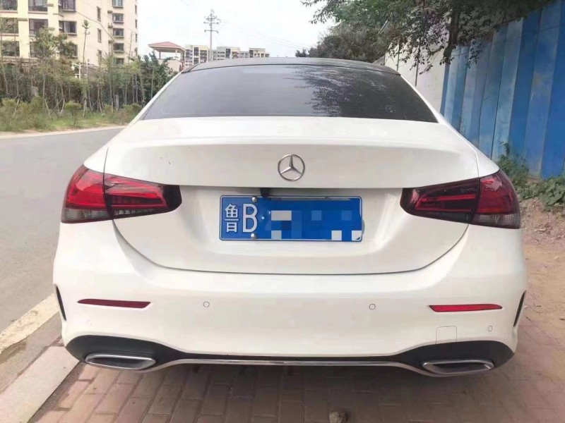 青岛19年奔驰A9
