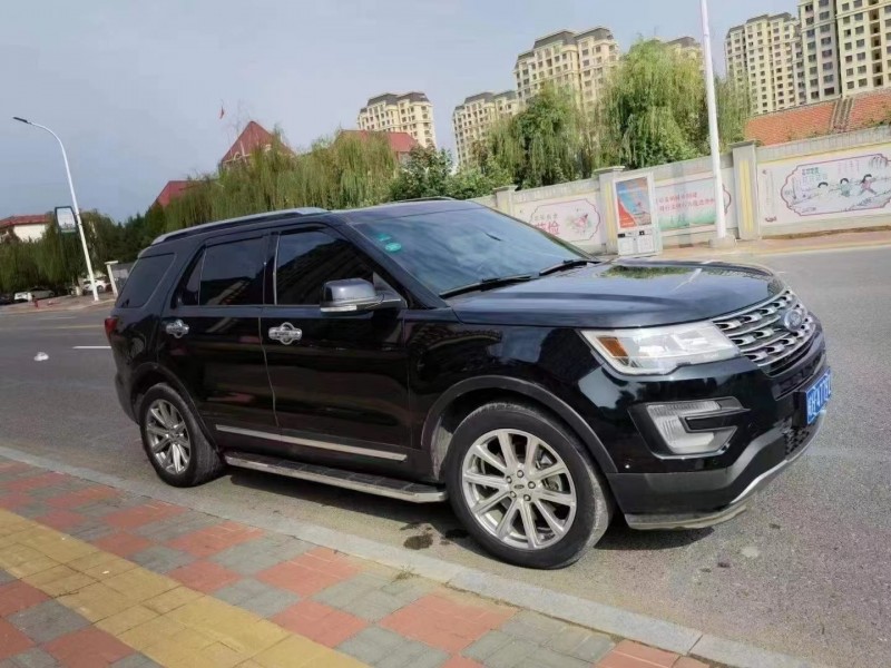 邢台17年福特探险者8