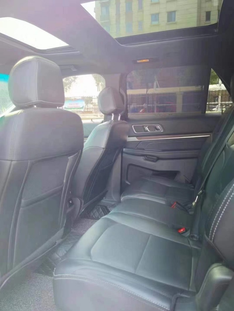 邢台17年福特探险者4