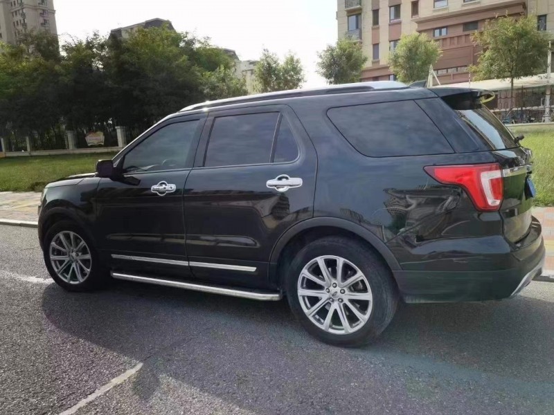 邢台17年福特探险者3