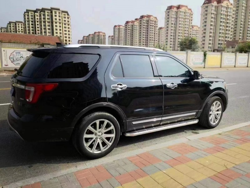 邢台17年福特探险者2